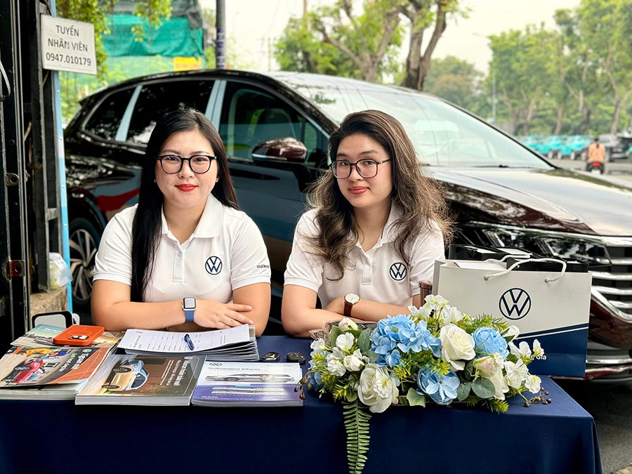 Những hình ảnh quý giá trong buổi lái thử xe Volkswagen của VW Hoàng Gia