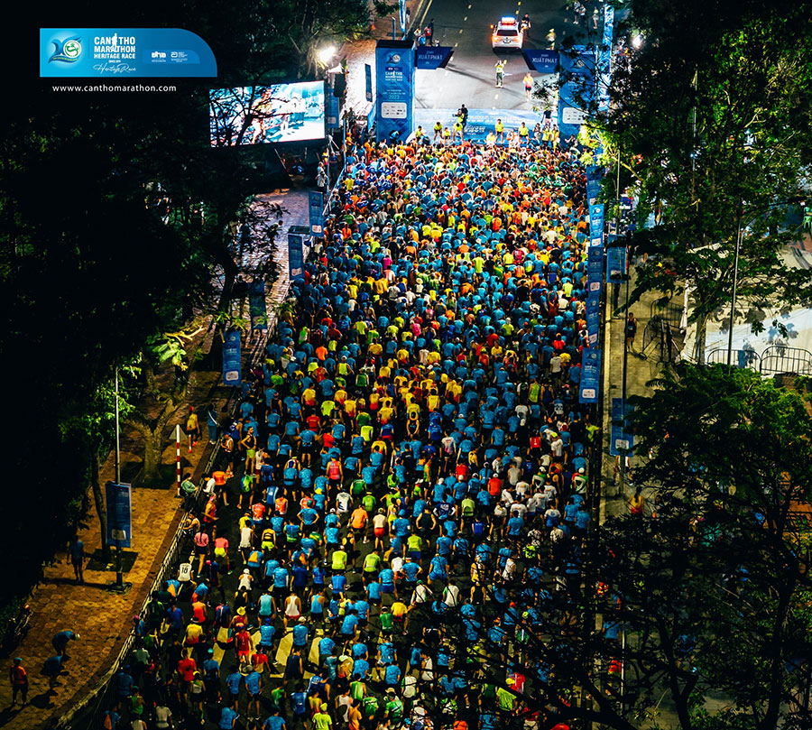 Đồng hành cùng Giải Marathon Quốc tế Di sản Cần Thơ 2023, Volkswagen Việt Nam mang tới “nam thần dẫn đoàn” Touareg để cùng các runners đánh dấu từng bước chân chạy trên cung đường mang đầy vẻ duyên dáng của miền Tây Nam Bộ