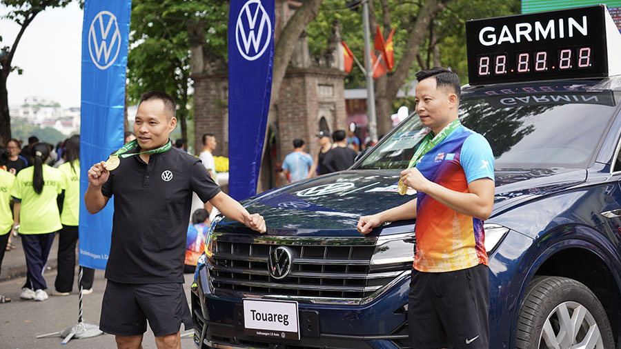 Volkswagen Touareg Dẫn Đoàn Cho Giải Marathon Quốc Tế Di sản Hà Nội 2023