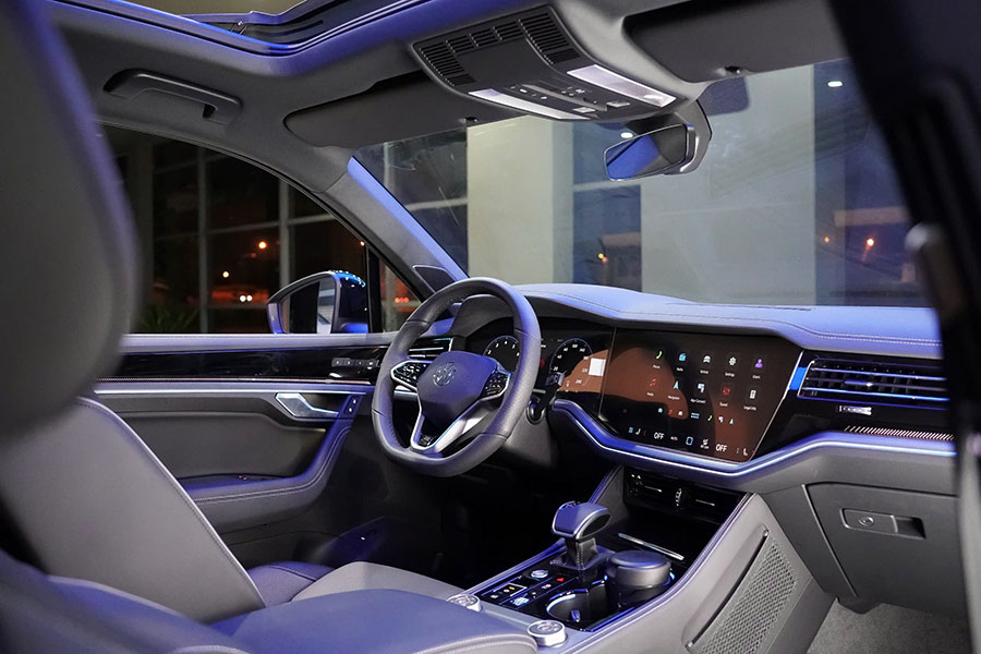 Công Nghệ & Trang Bị Đỉnh Cao – Xứng Tầm SUV Đầu Bảng