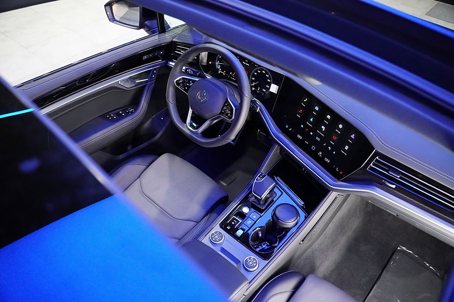 Công Nghệ & Trang Bị Đỉnh Cao – Xứng Tầm SUV Đầu Bảng