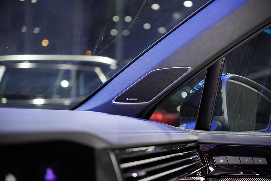Công Nghệ & Trang Bị Đỉnh Cao – Xứng Tầm SUV Đầu Bảng
