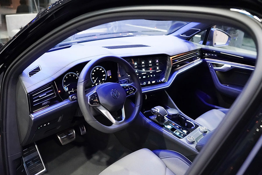Công Nghệ & Trang Bị Đỉnh Cao – Xứng Tầm SUV Đầu Bảng