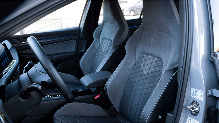 Thiết Kế & Trang Bị: Chuẩn Đức, Chuẩn Hot Hatch