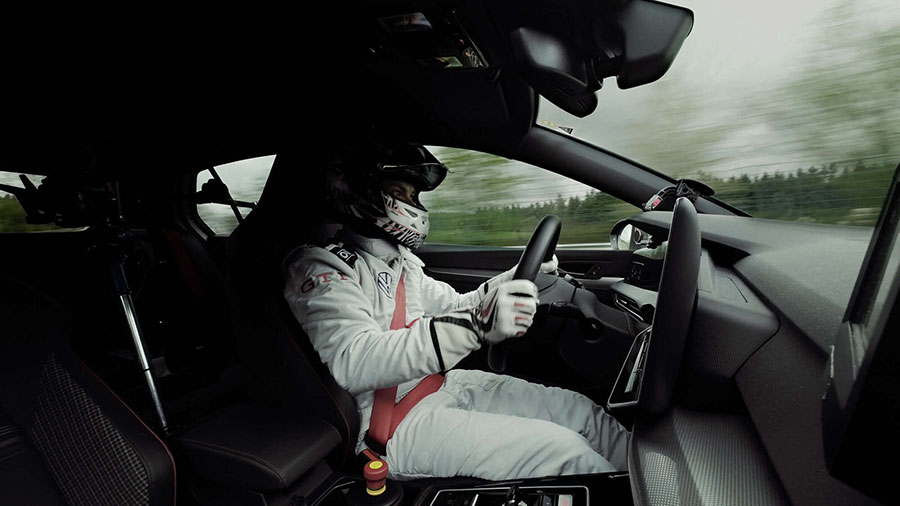 Thiết Lập Kỷ Lục Mới Tại Nürburgring