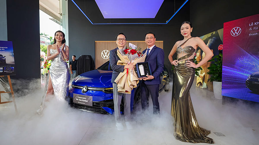 Ra Mắt Biểu Tượng Golf – Bàn Giao Golf R Performance 4Motion Đầu Tiên Ra Mắt Biểu Tượng Golf – Bàn Giao Golf R Performance 4Motion Đầu Tiên