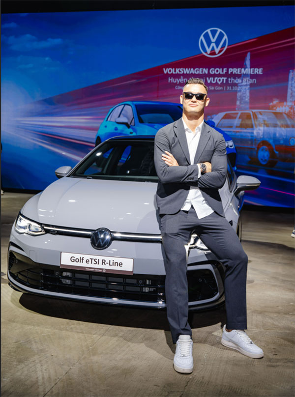 Giao lưu cùng người truyền cảm hứng – Thủ thành Patrik Lê Giang Giao lưu cùng người truyền cảm hứng – Thủ thành Patrik Lê Giang